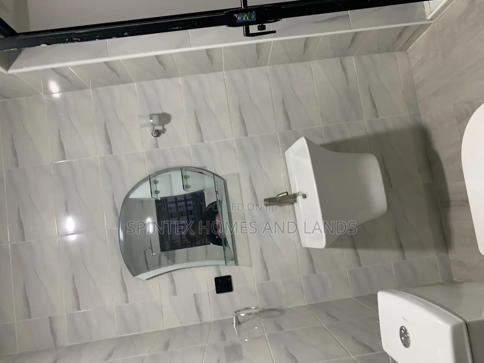 3bdrm House in Coastal, Spintex for sale