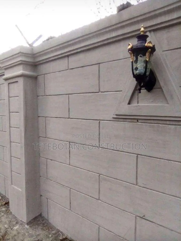 Fence Wall Design's Decor Molding by Hand Using Mortar