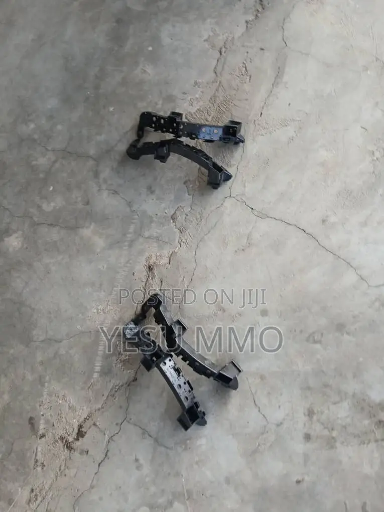 Honda CR-V 2018 -2021 Bumper Locker