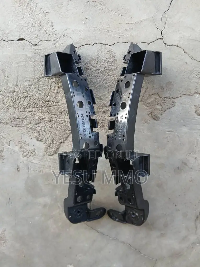 Honda CR-V 2018 -2021 Bumper Locker
