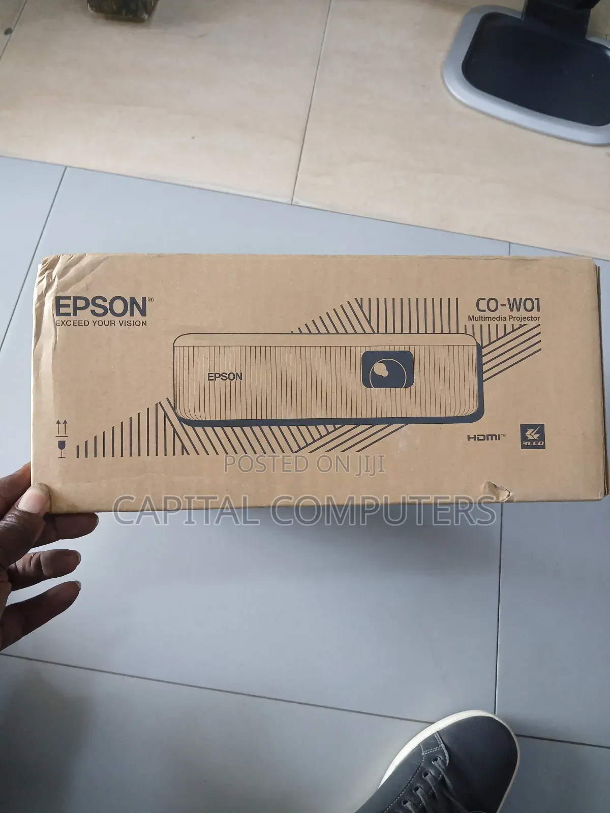 Epson W01 Projector