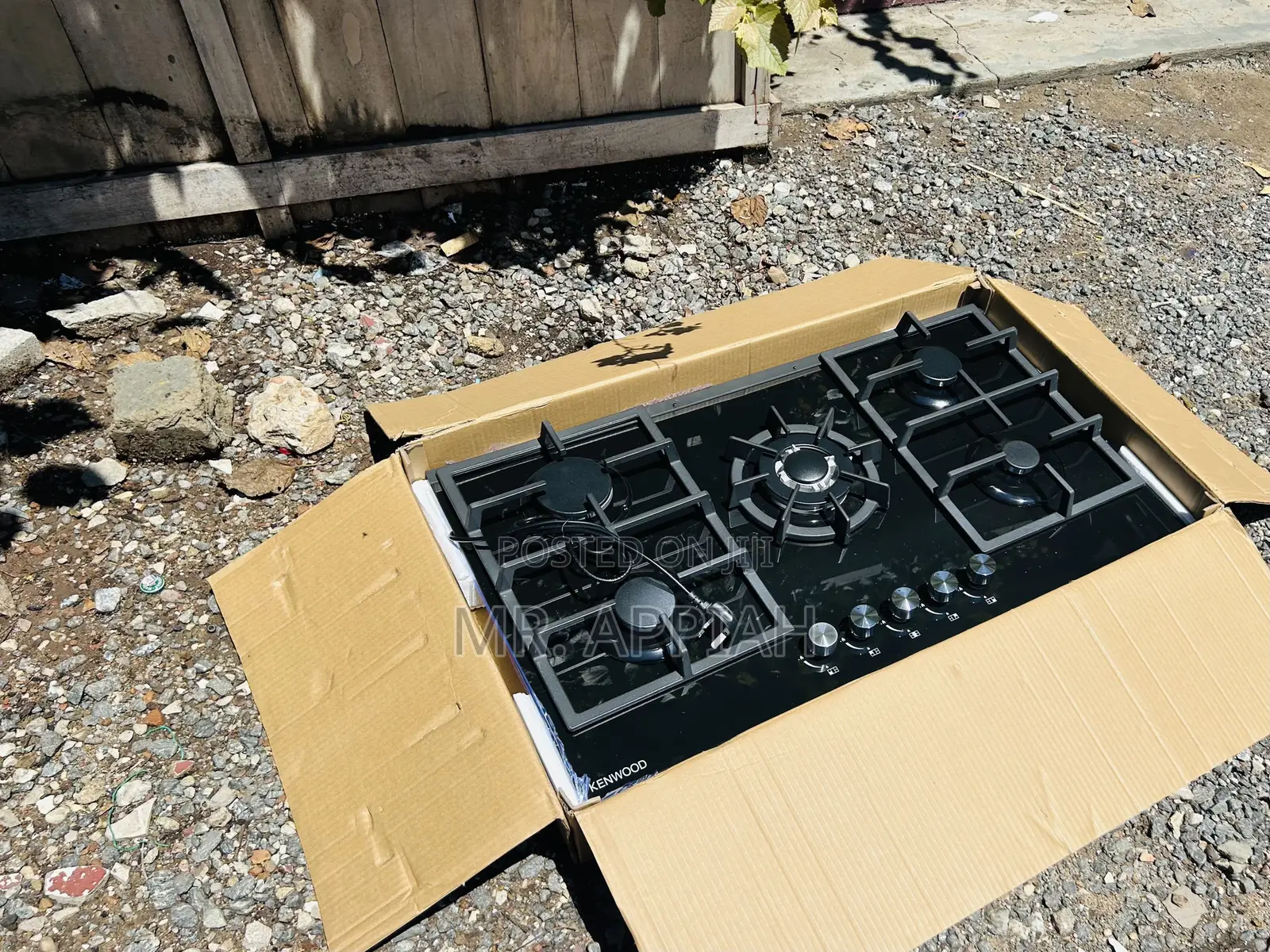 Get Classic Kenwood 5 Gas Built-in Burner Auto Ignition.