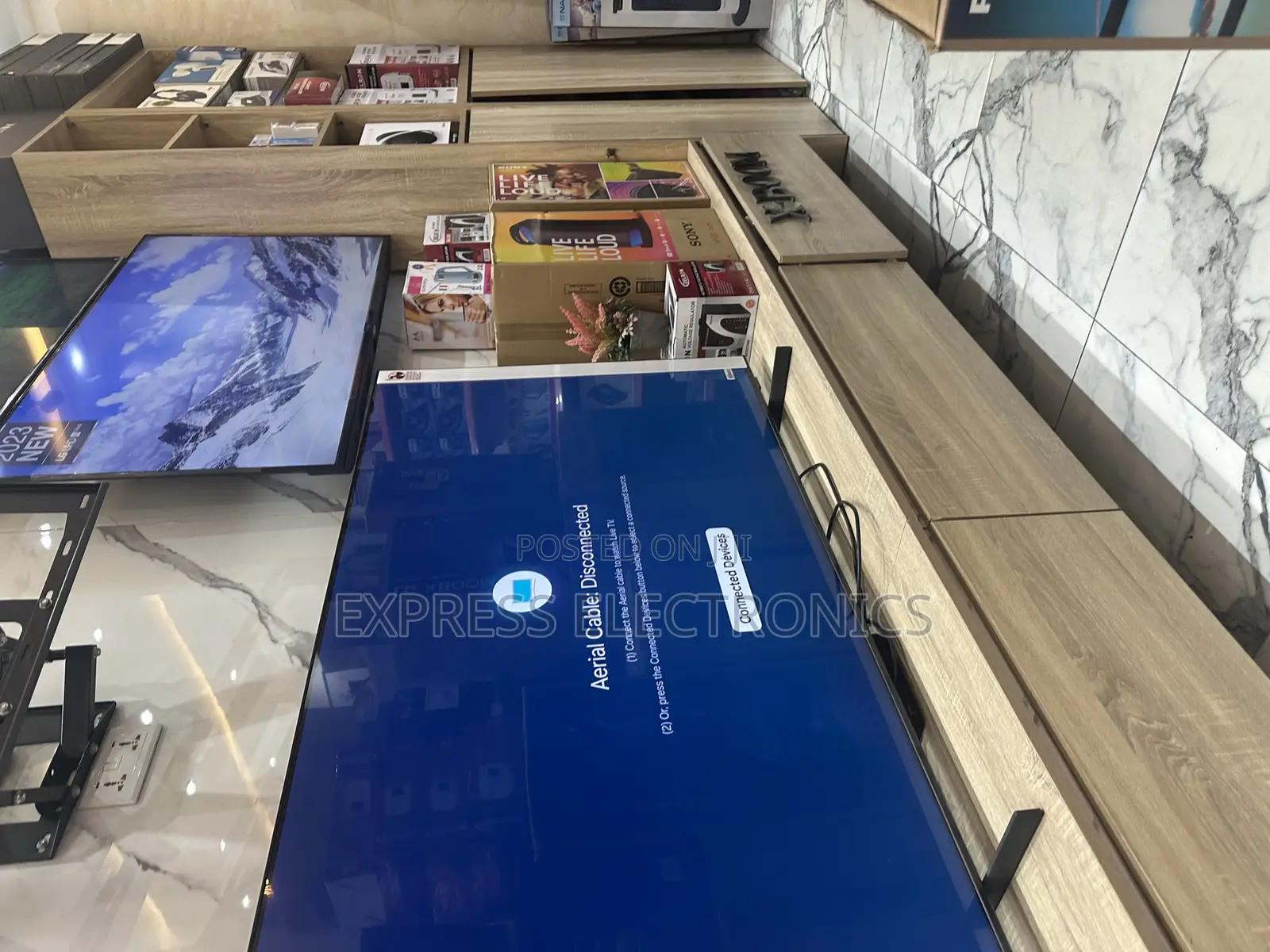 Cinematic Bliss QLED Smart Samsung 85”Q60