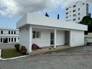 7bdrm House in Airport Residential Area for rent