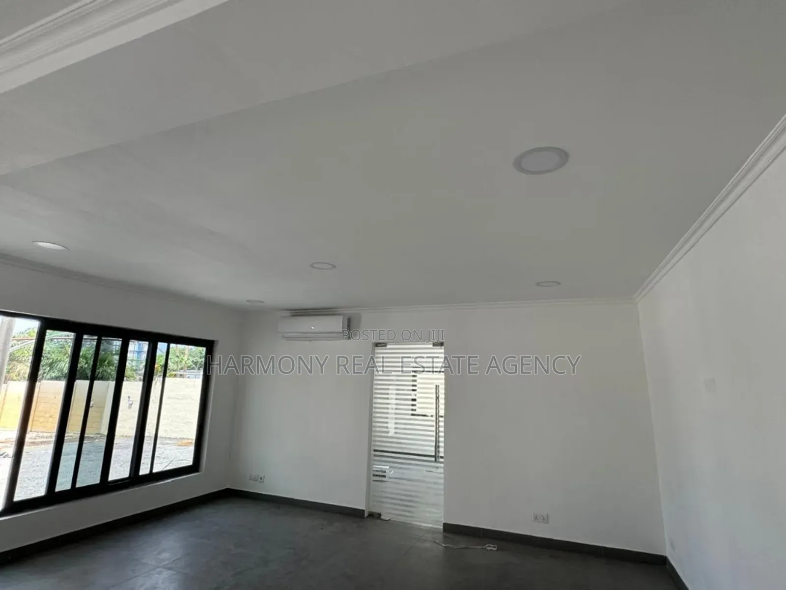 7bdrm House in Airport Residential Area for rent