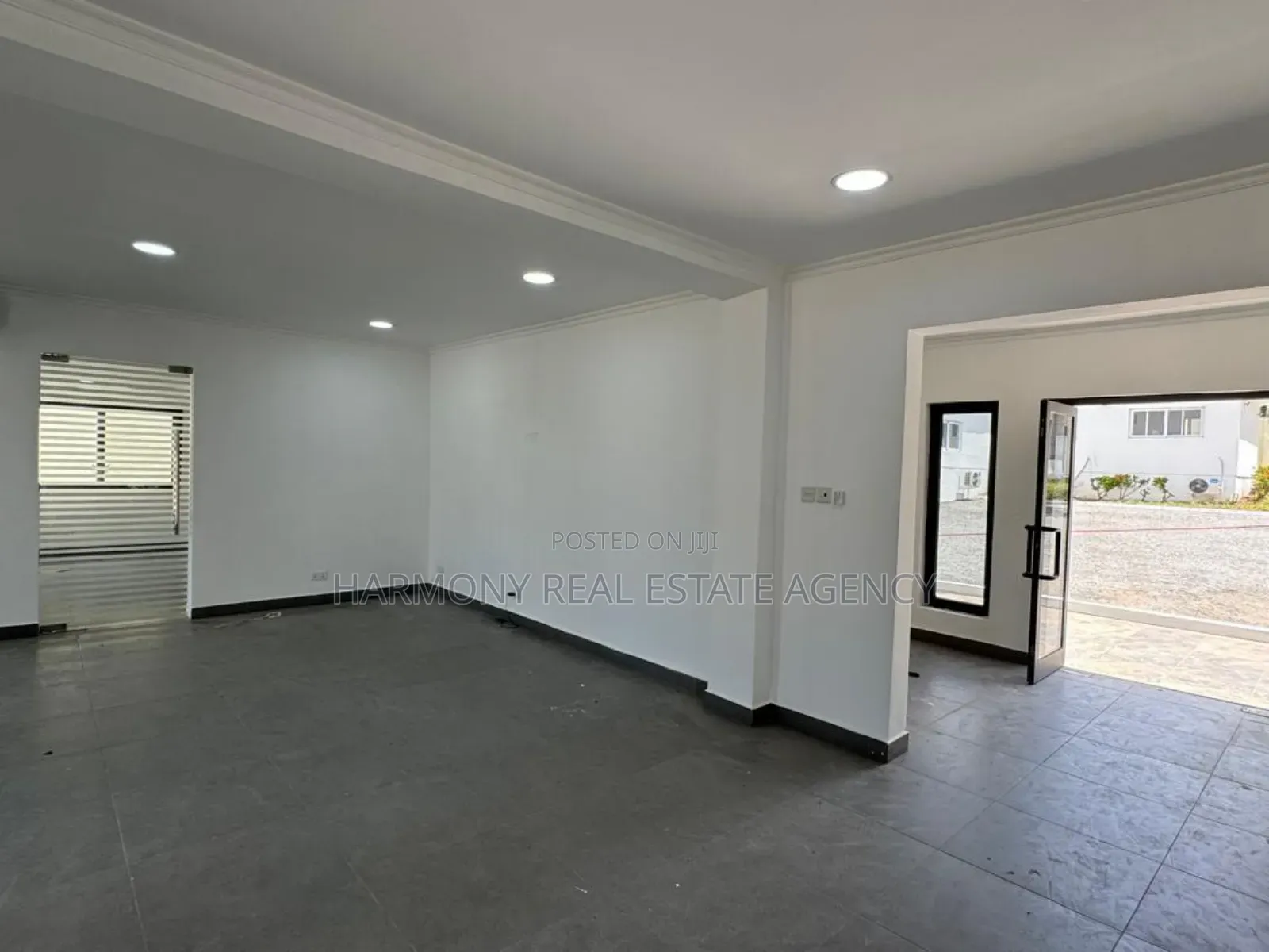7bdrm House in Airport Residential Area for rent
