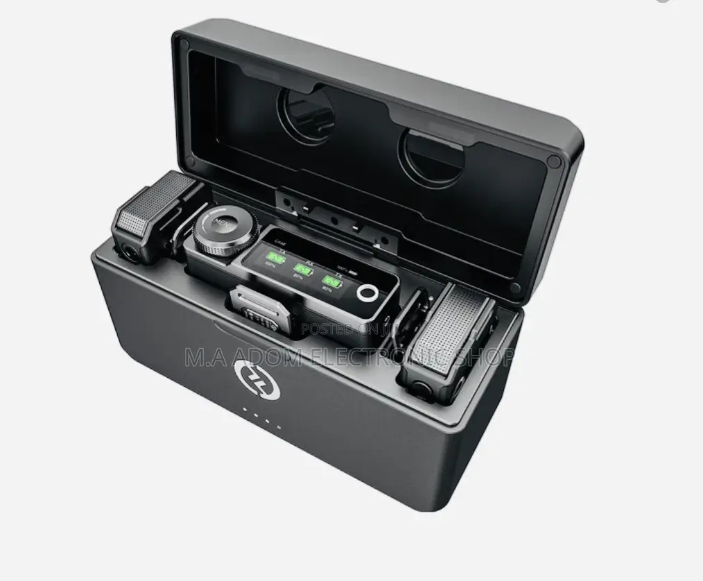 Hollyland LARK MAX Duo 2-Person Wireless Microphone System