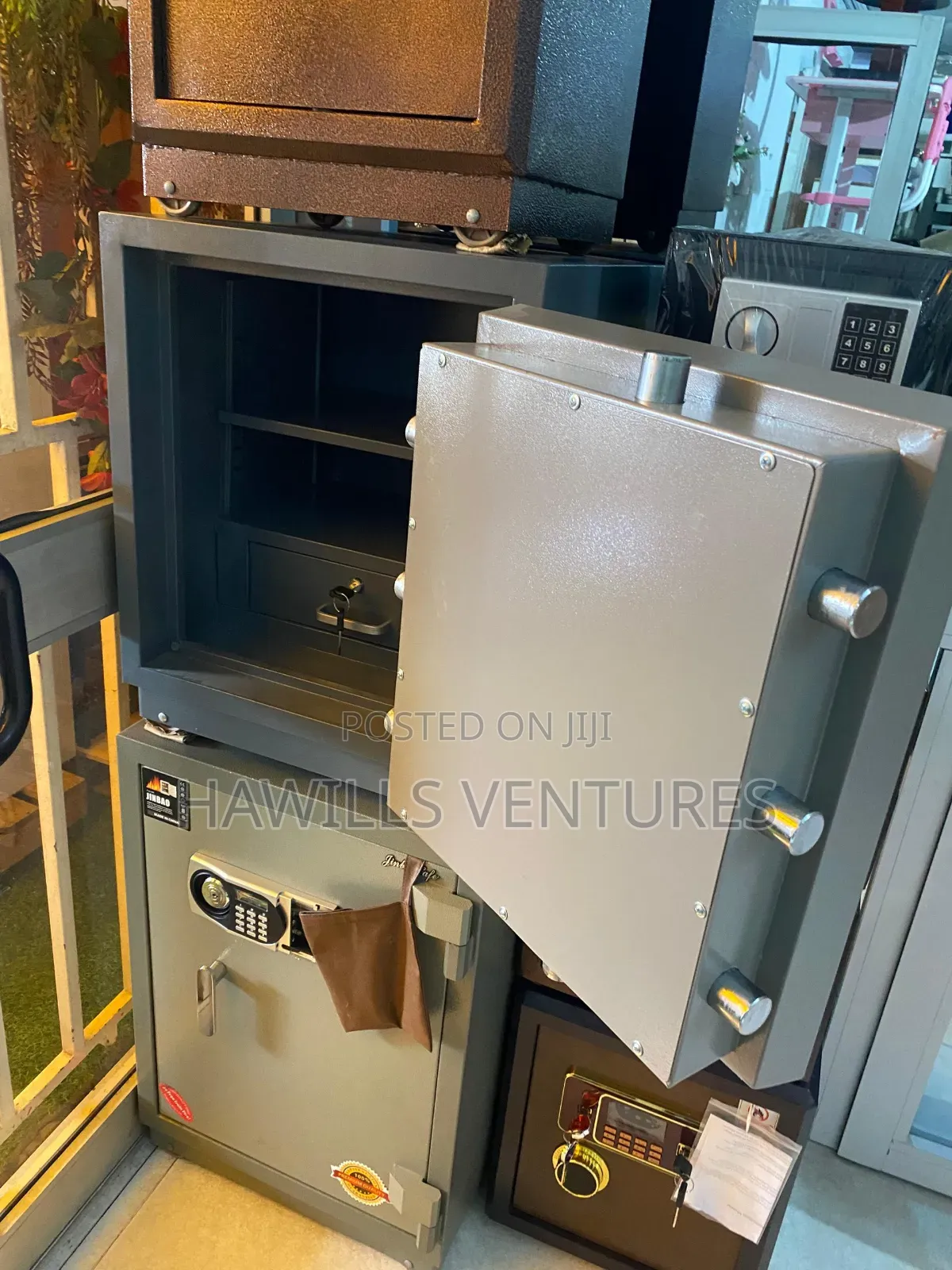Quality Fireproof Money Safe (Open Front)