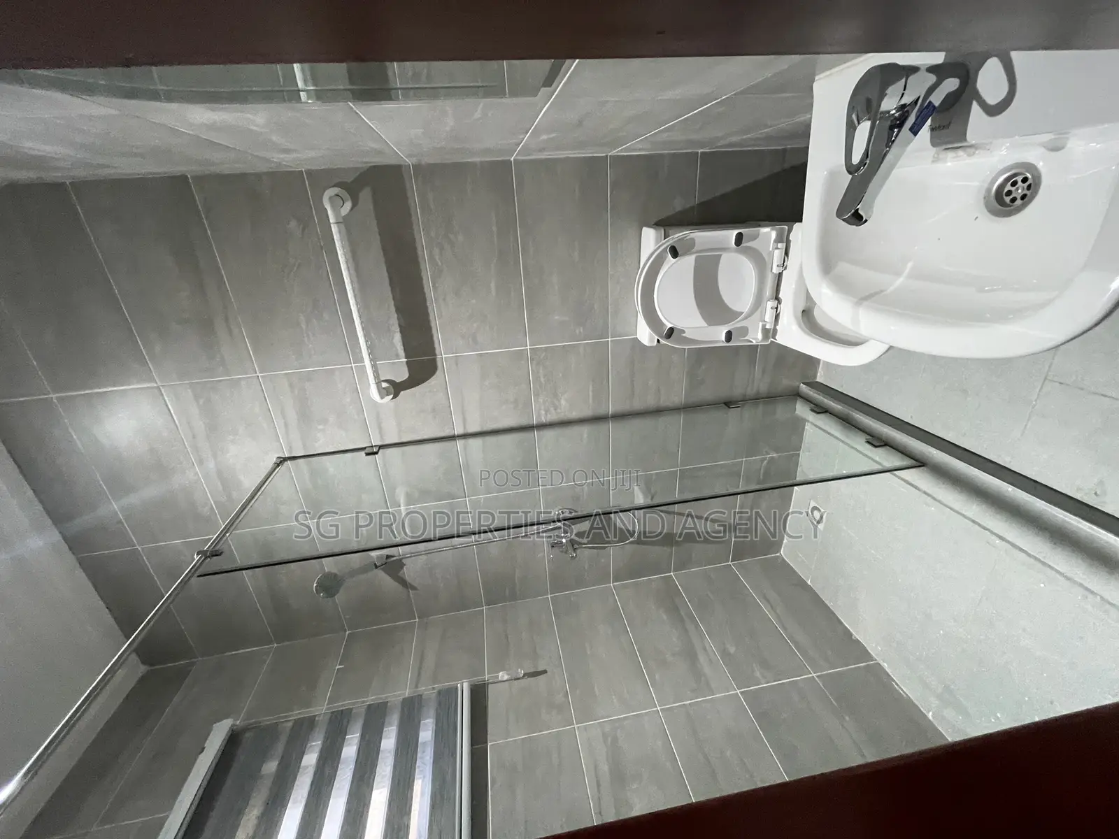 2bdrm Apartment in Lashibi, Spintex for rent