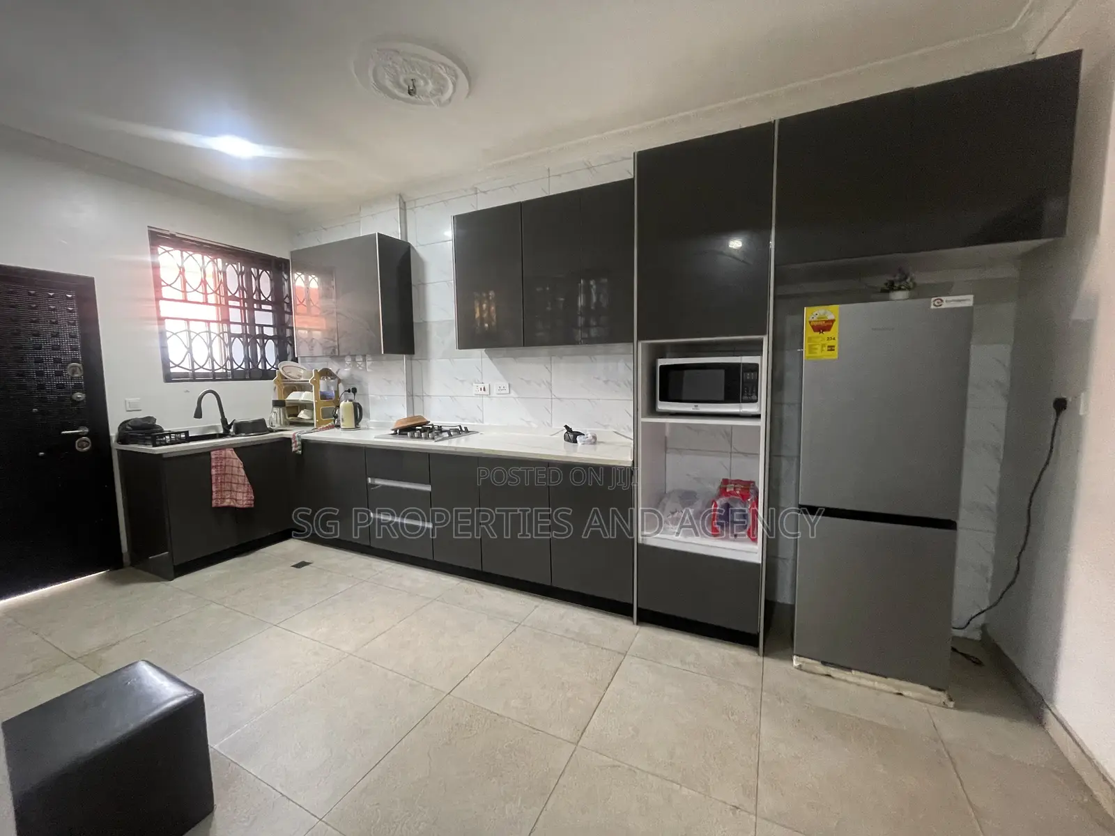2bdrm Apartment in Batsonaa, Spintex for rent