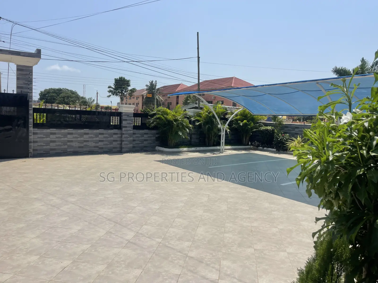 2bdrm Apartment in Batsonaa, Spintex for rent