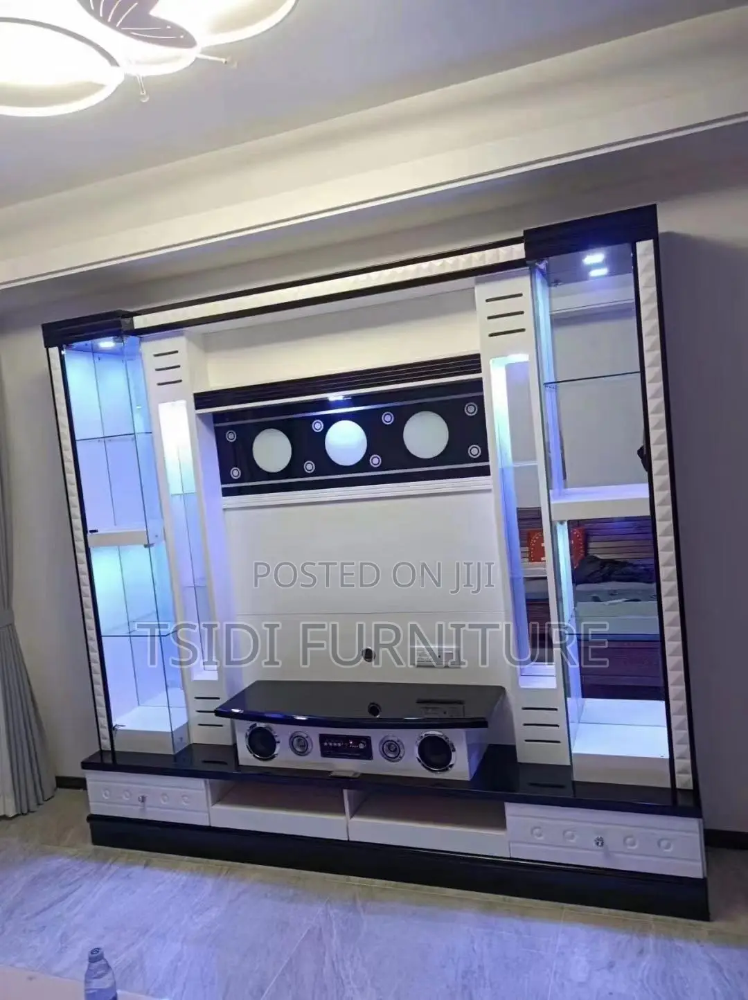 Executive Tvstand