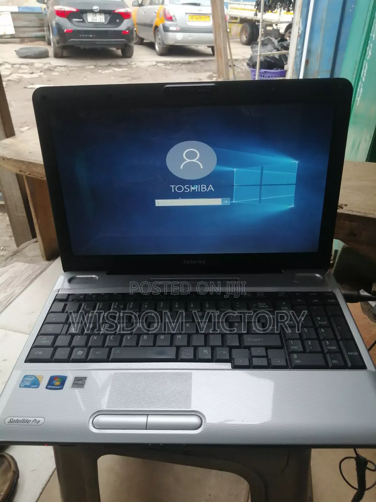 New Laptop Toshiba Satellite C665 4GB Intel HDD 250GB