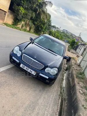 Mercedes-Benz C180 2003 Brown