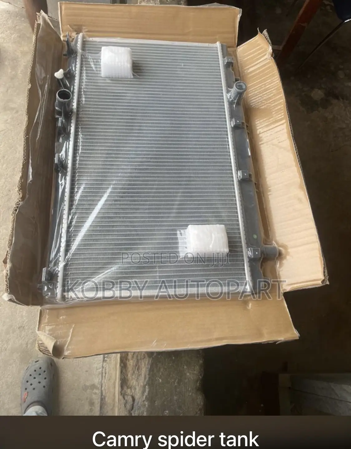 Camry Spider Radiator Water Tank 2012 2013 2014