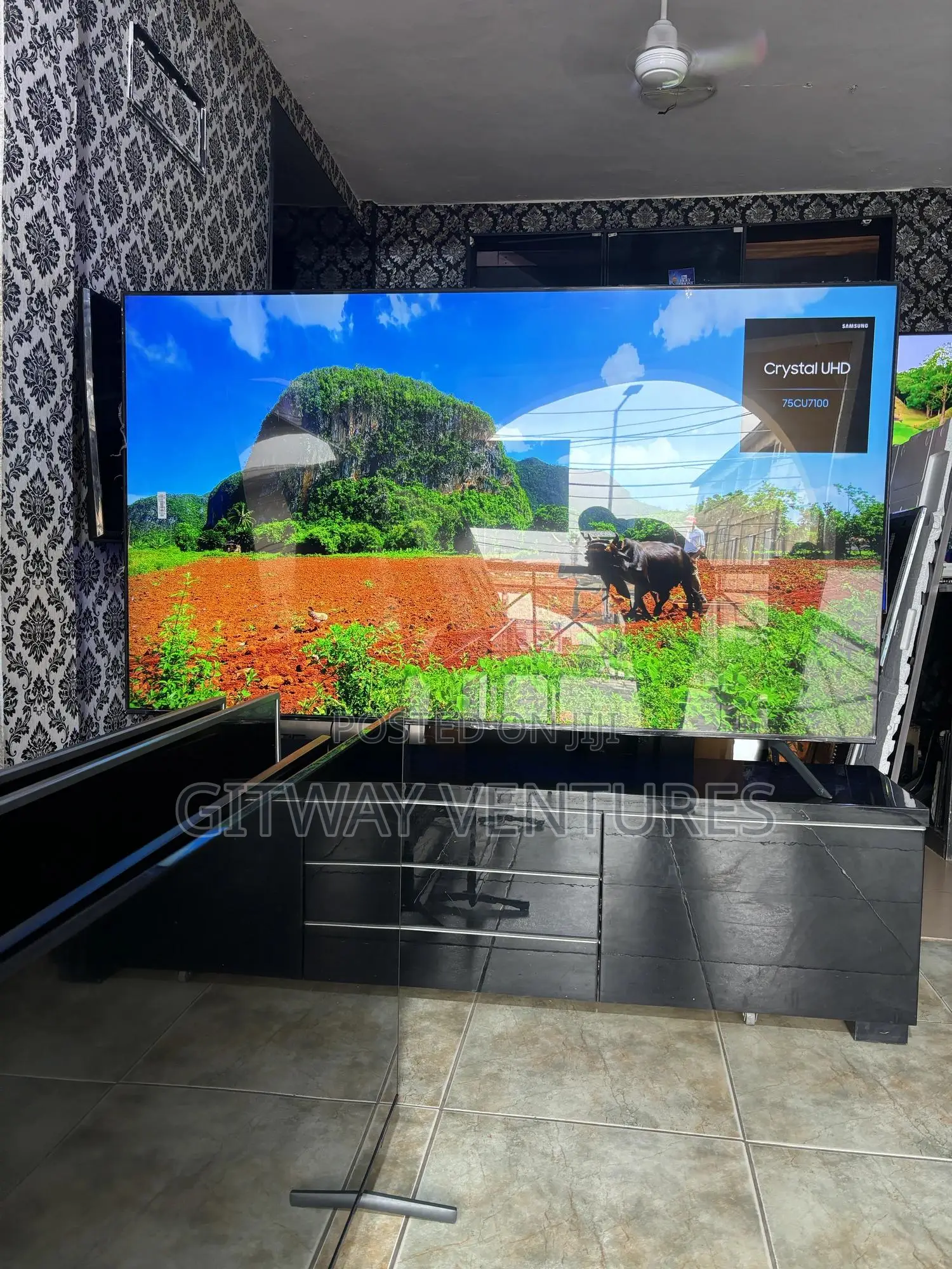 Brand New Samsung 85” Crystal Uhd Smart Tv 2022/23 Model