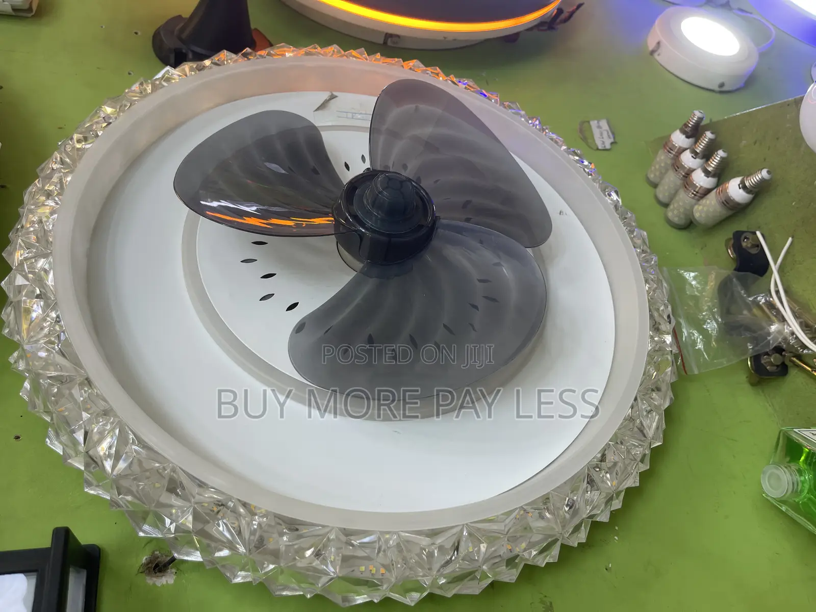Creative Design Color Changing Ceiling Fan With Lights