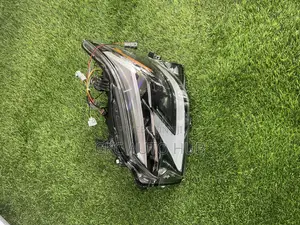 Lexus GX 4 60 Les Headlight