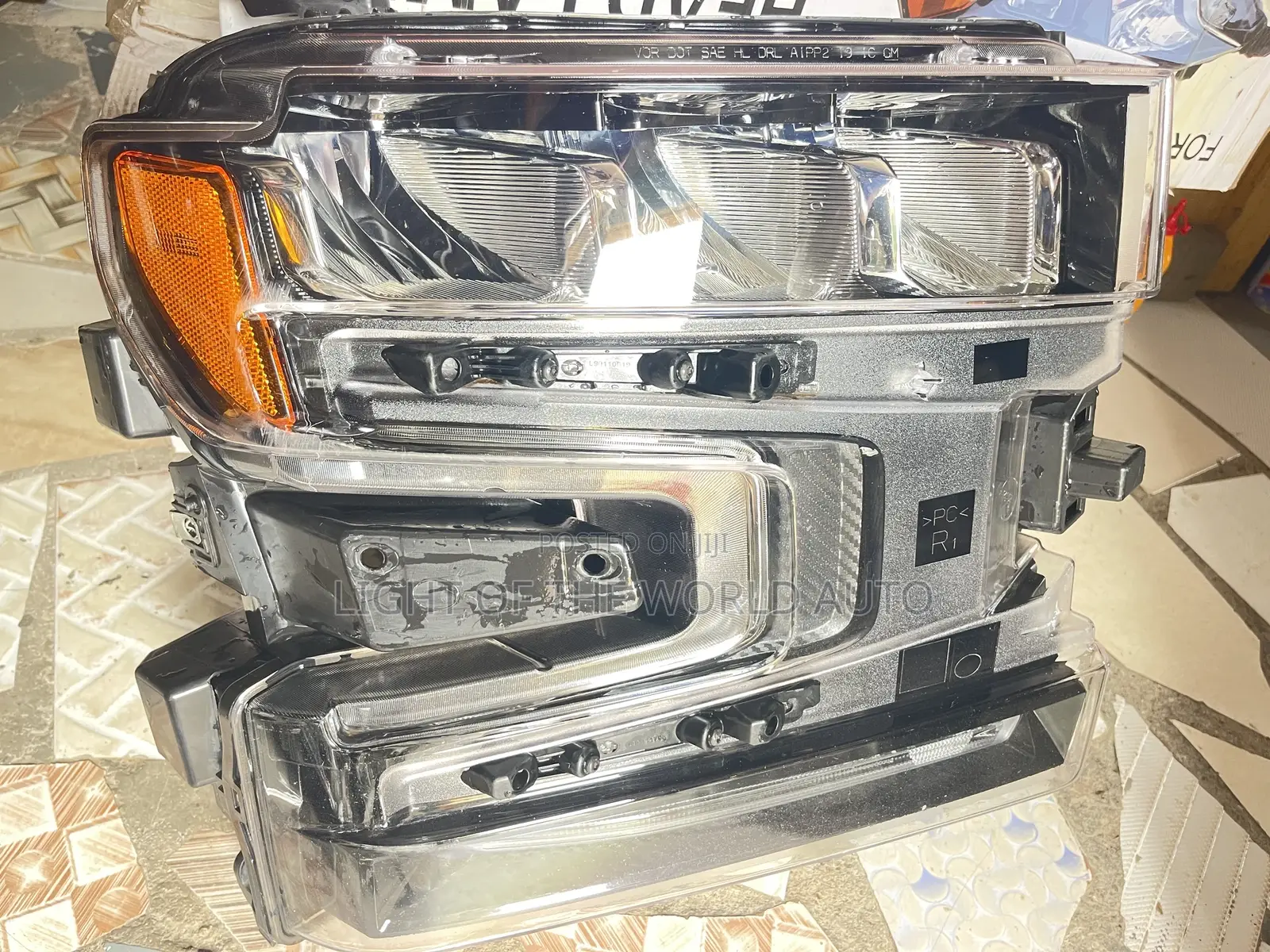 Chevrolet Silverado 1500 2019-21 Headlight Right Side