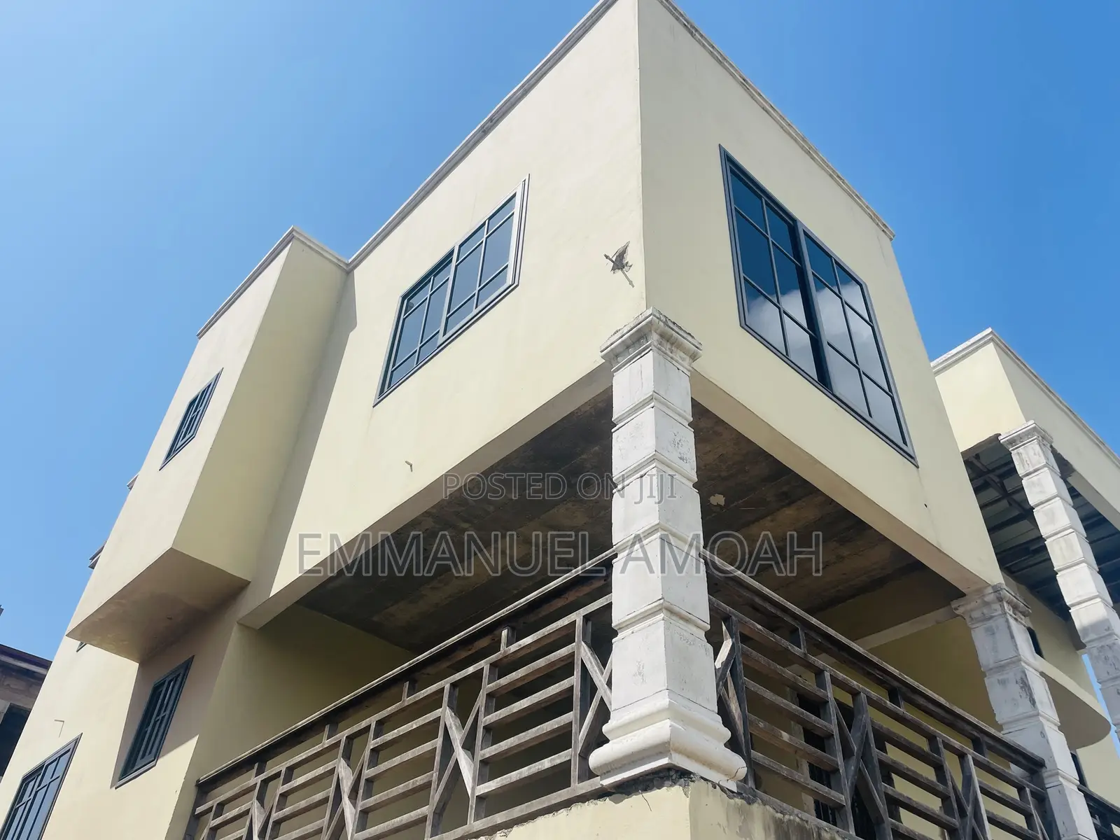 6bdrm House in Amoah, Takoradi for sale