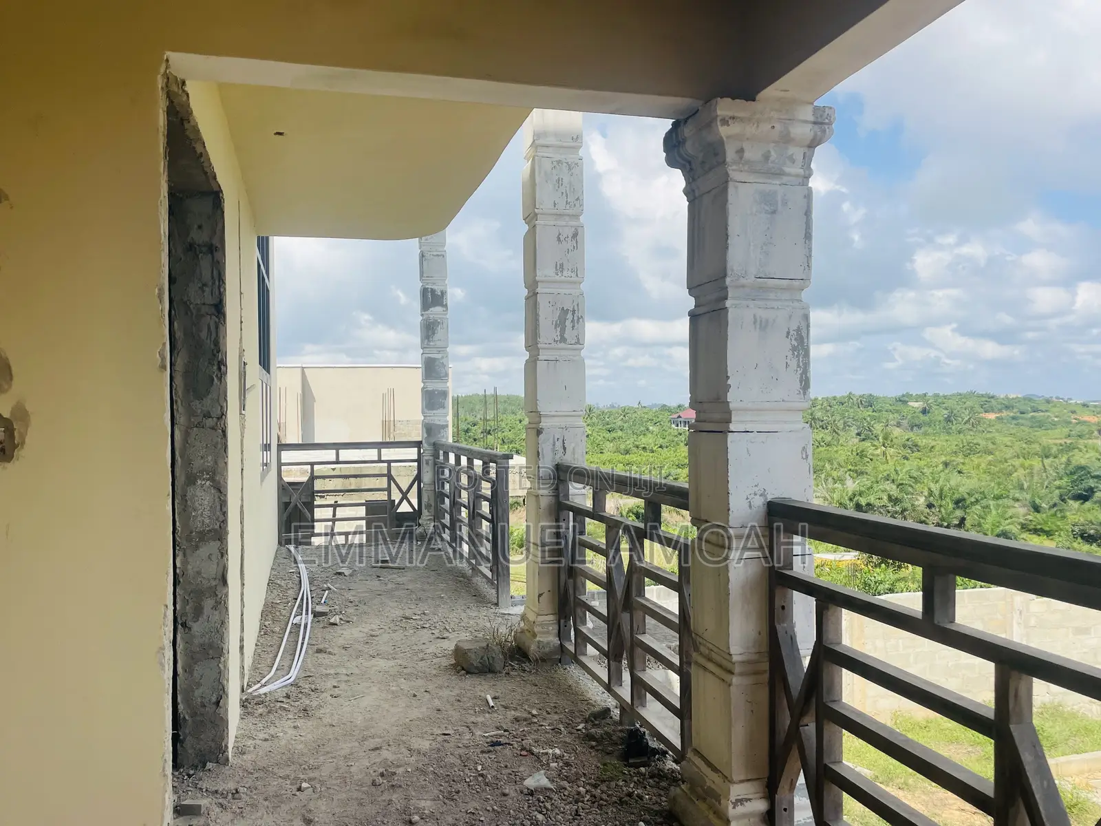 6bdrm House in Amoah, Takoradi for sale