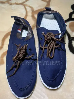 Men Strong Base Shoe Size 43 Blue