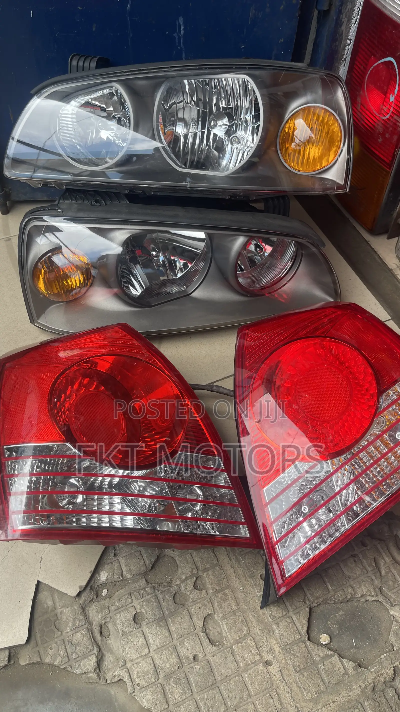 Hyundai Elantra Headlights Taillight Set 2002,2003,2004,2005