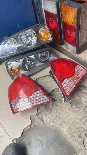 Hyundai Elantra Headlights Taillight Set 2002,2003,2004,2005