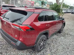 Toyota RAV4 LE AWD 2020 Red