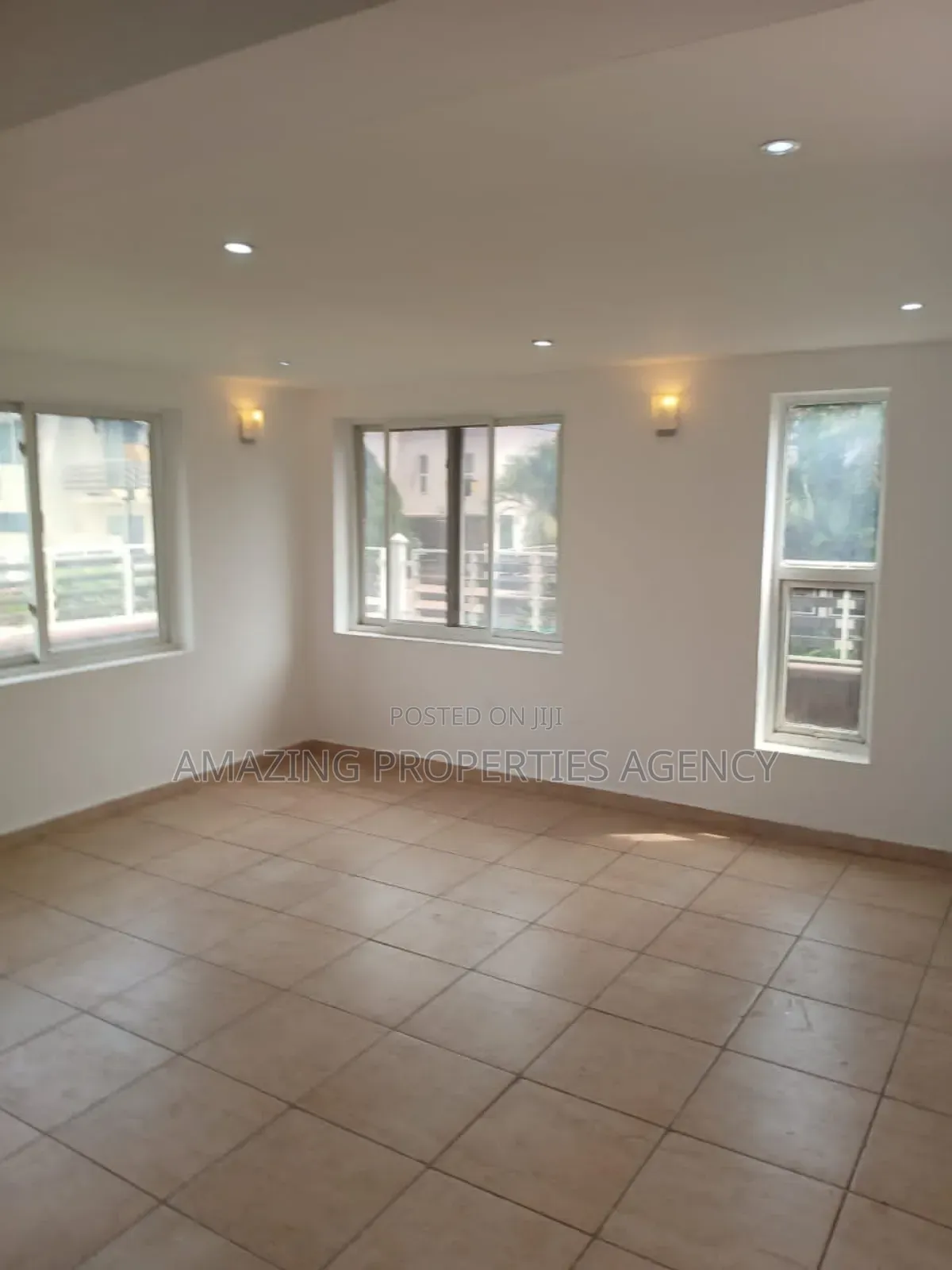 4bdrm House in Teshie for rent
