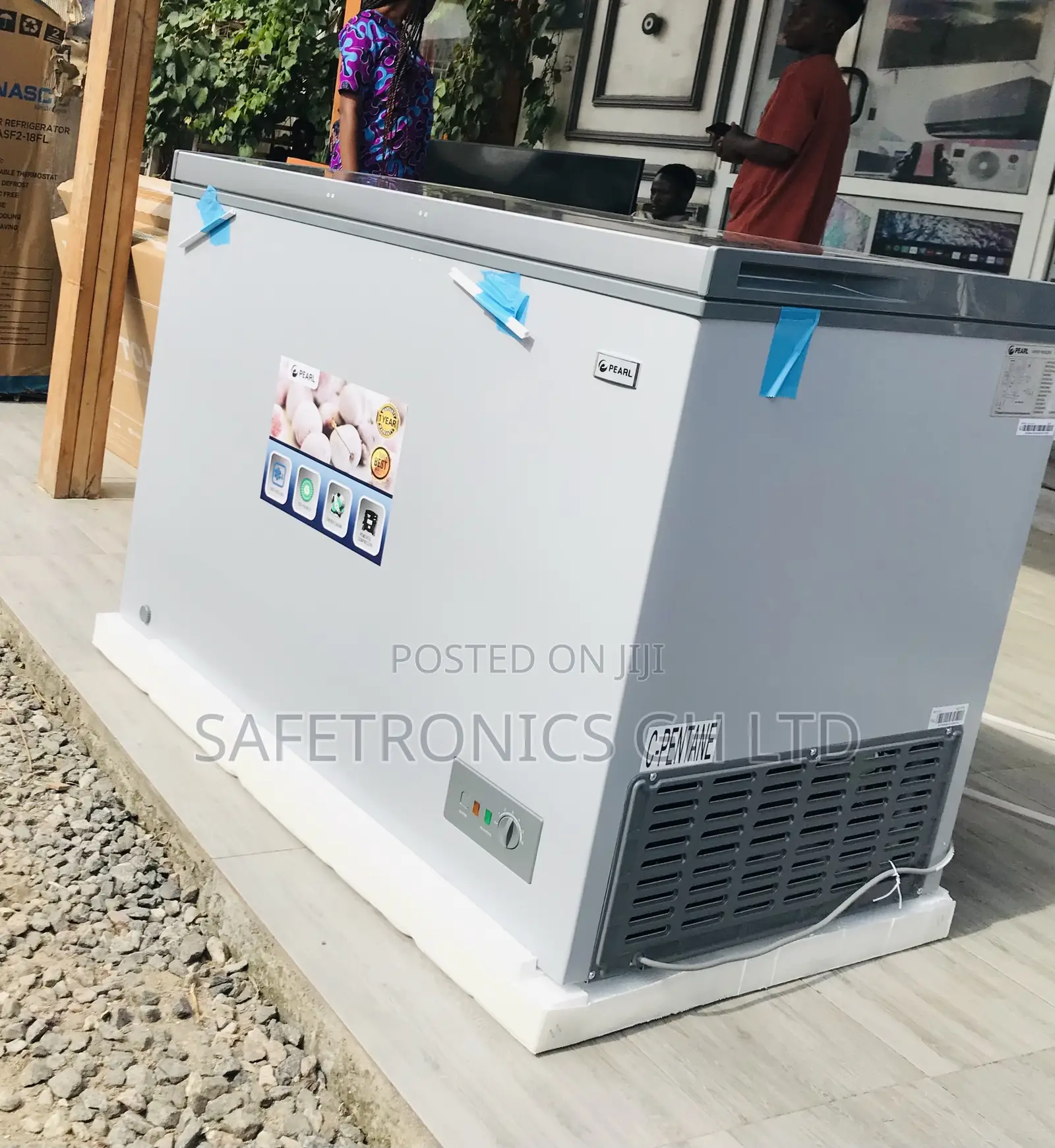 Super Quality Pearl Freezer PCF-380 316 Liters 1 Door 