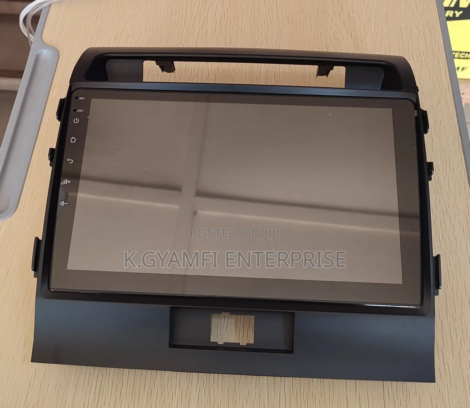 New Android Tape for All Cars (With Reverse Camera)