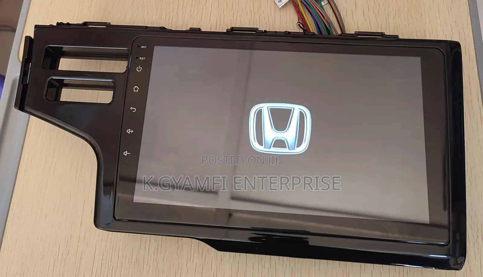 New Android Tape for All Cars (With Reverse Camera)