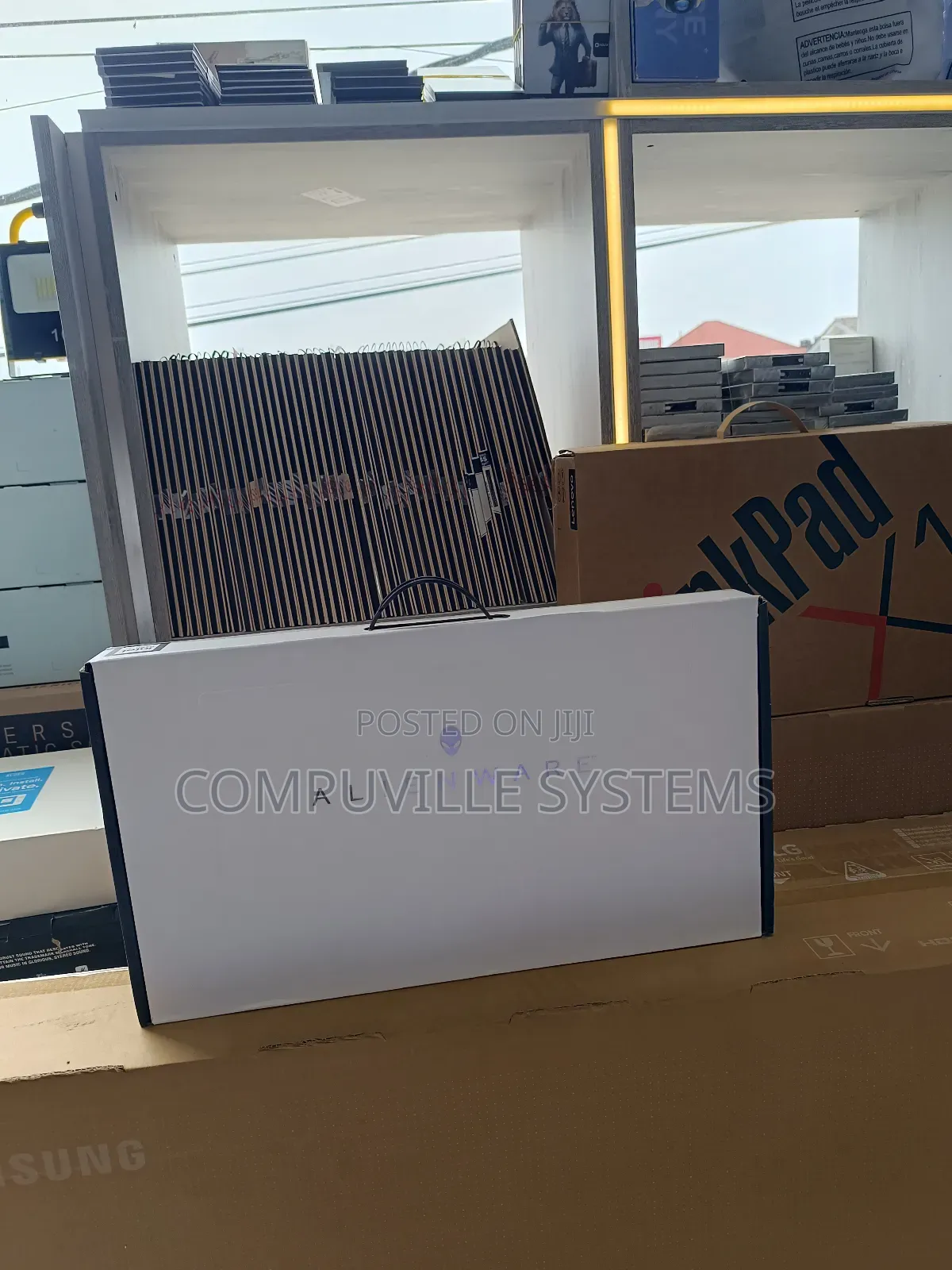New Laptop Alienware Area-51m 32GB Intel Core Ultra 9 SSD 1T