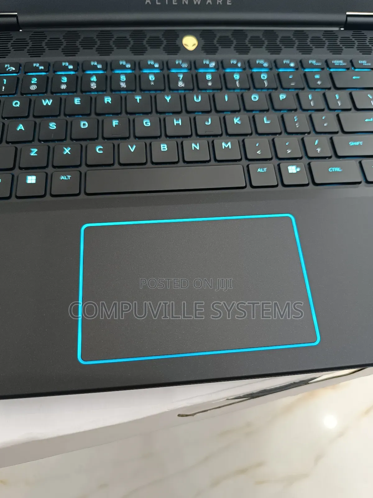 New Laptop Alienware Area-51m 32GB Intel Core Ultra 9 SSD 1T