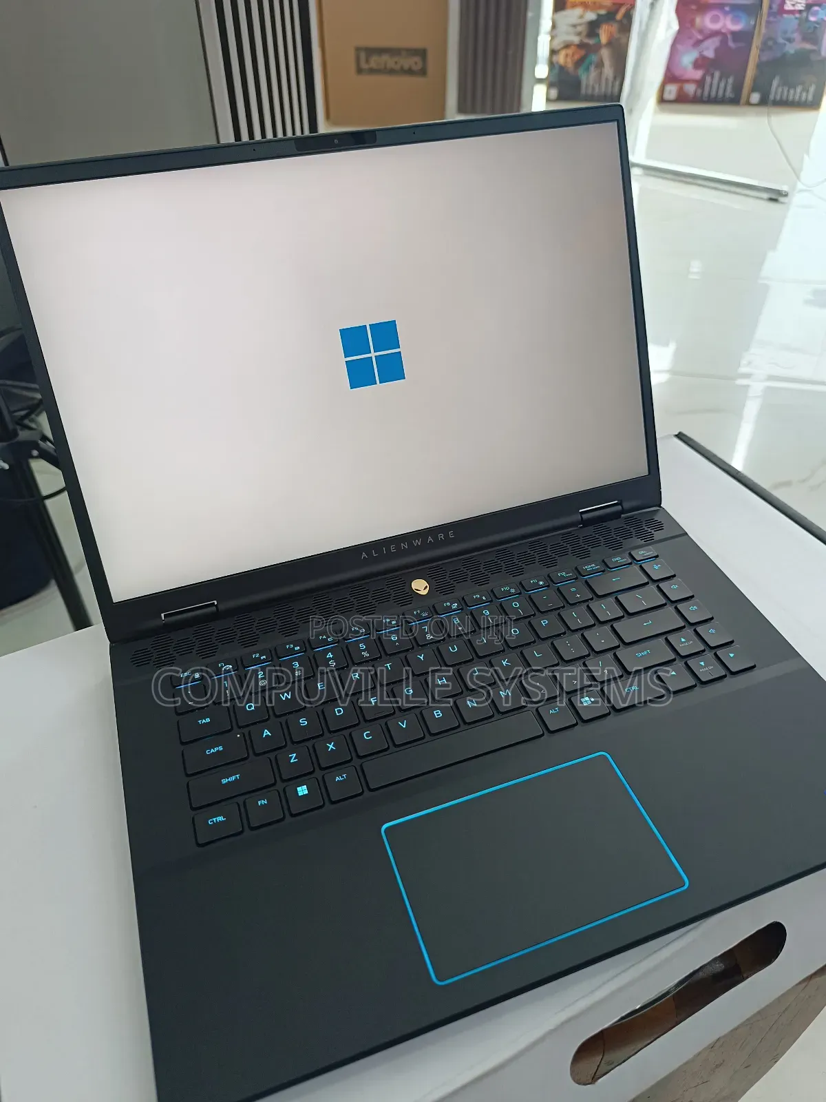 New Laptop Alienware Area-51m 32GB Intel Core Ultra 9 SSD 1T