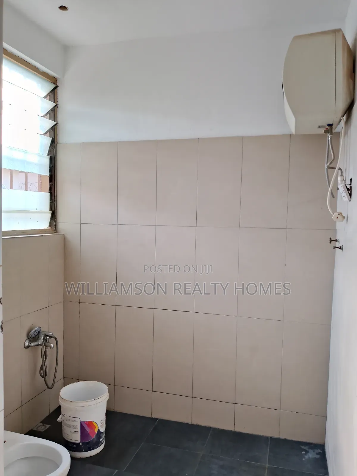 4bdrm House in Hfc Estate Area, Spintex for rent