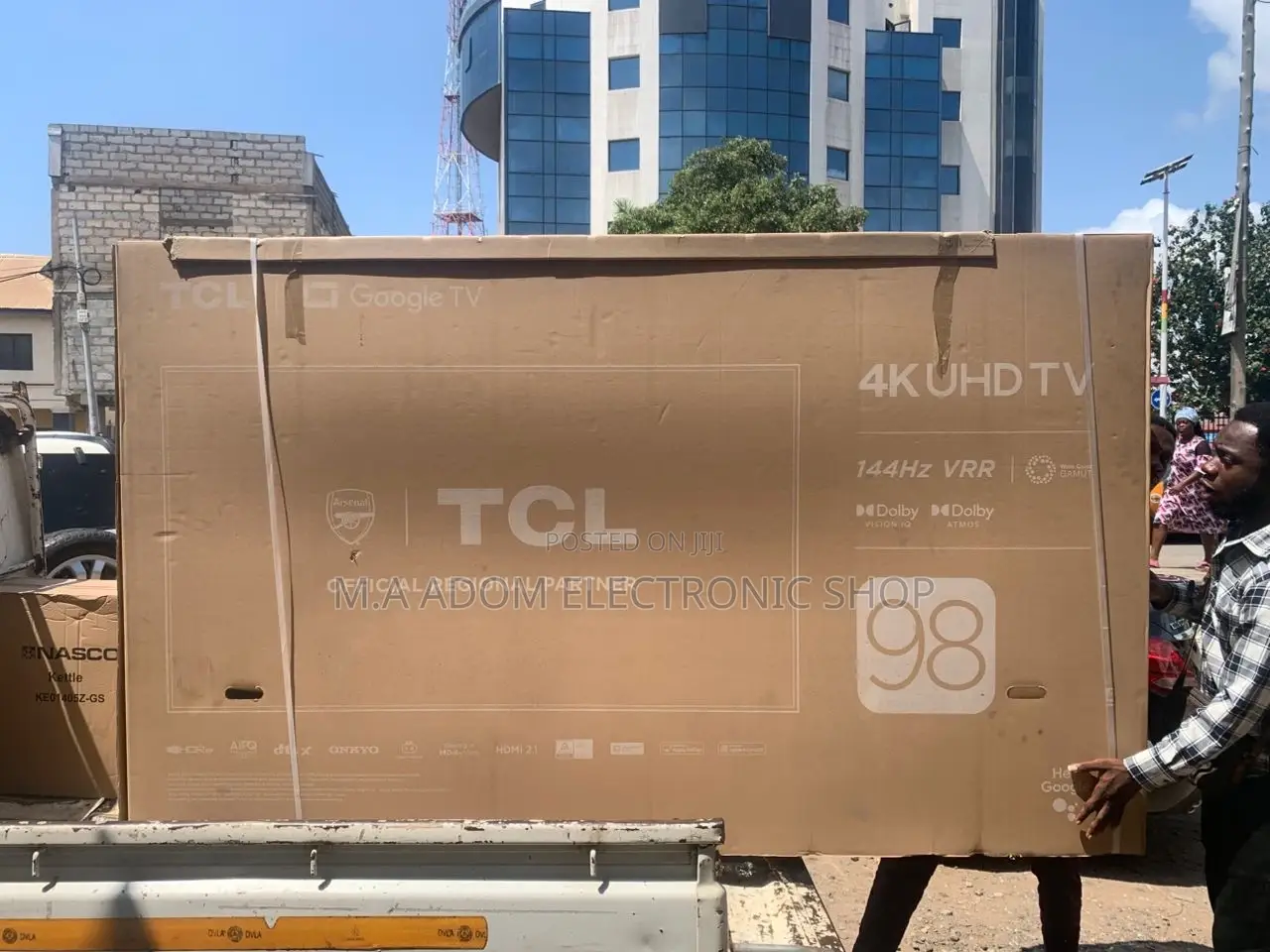 TCL Uhd TV 98”