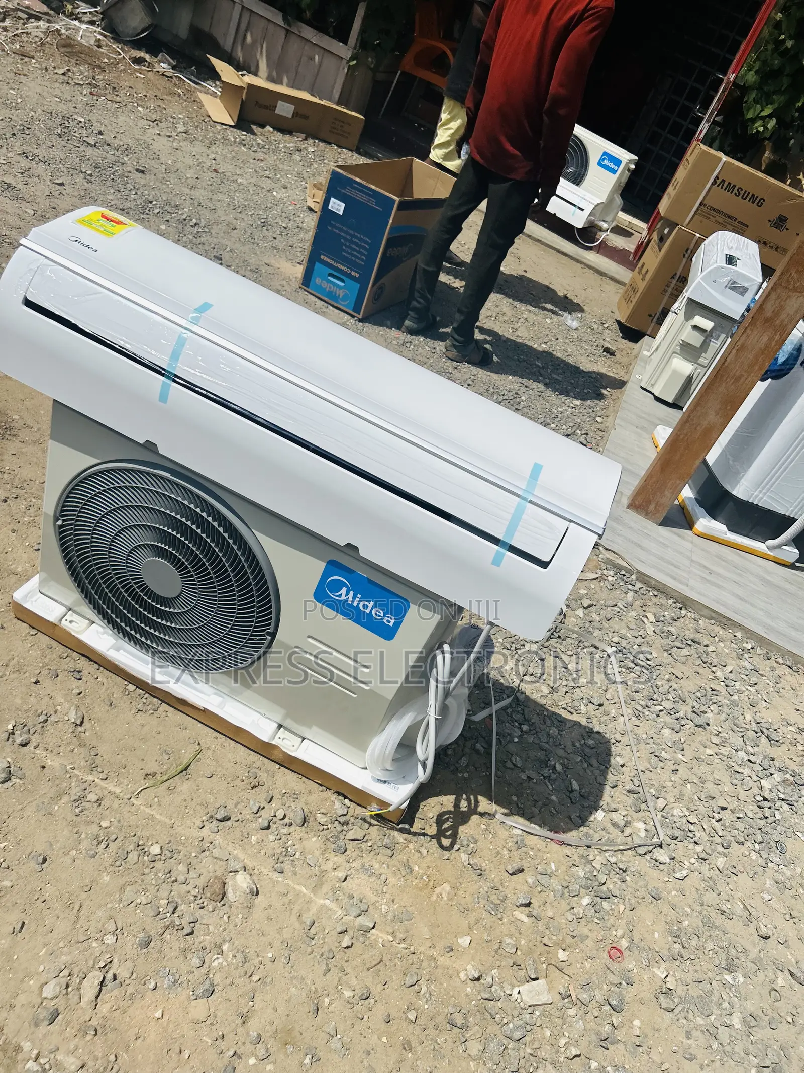 (2.0)Hp Split R410 Gas Midea White AC