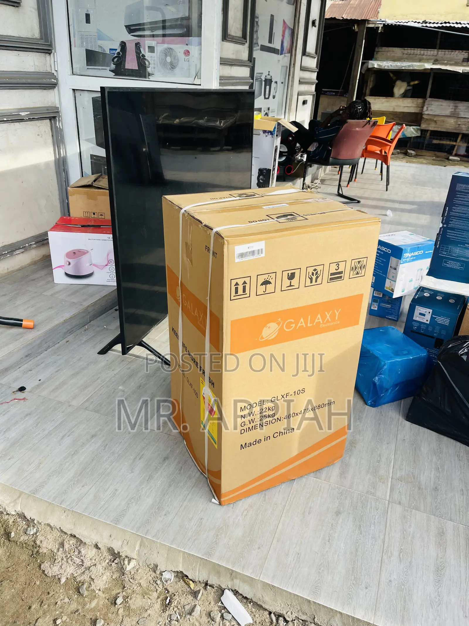 Newly in Stock Galaxy 1 Door Table Top Fridge, Gray
