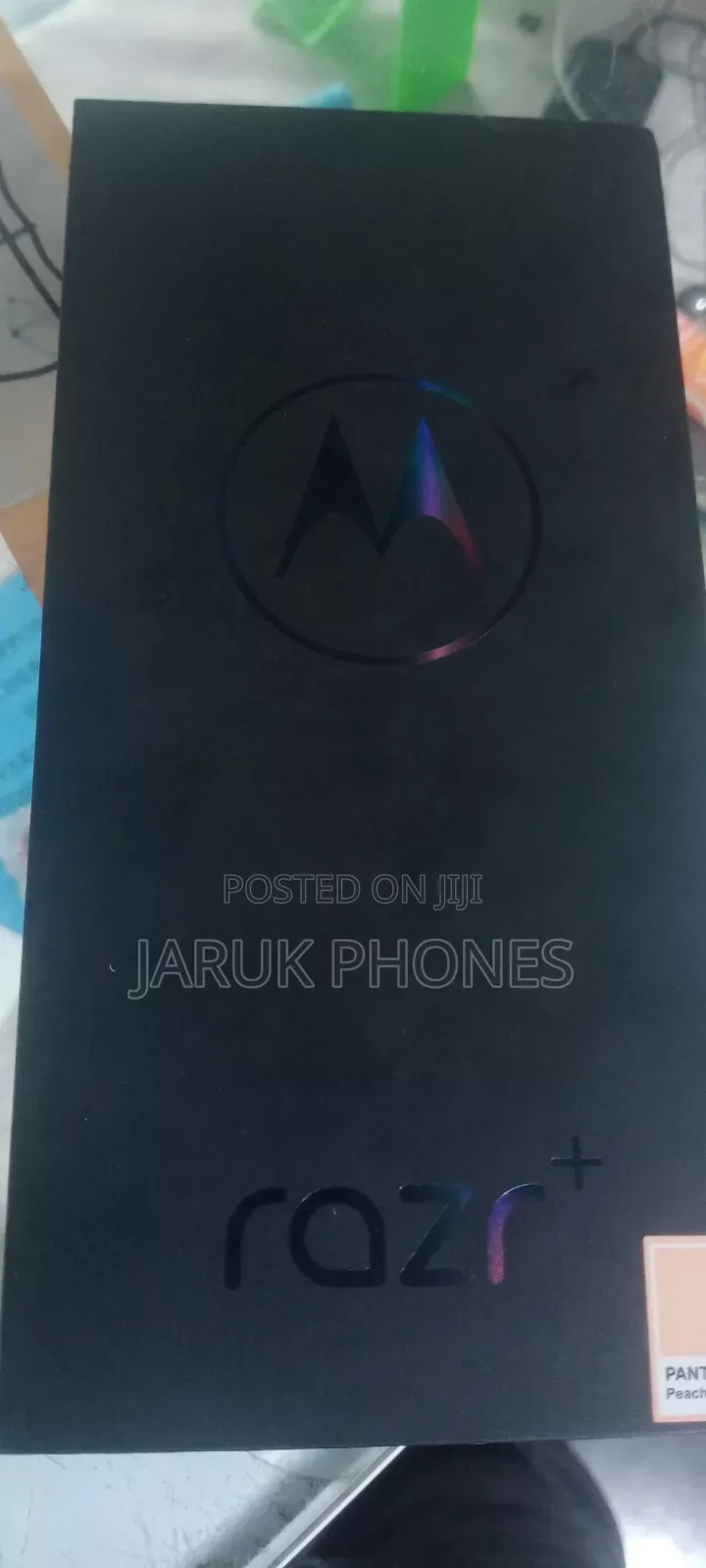 New Motorola Razr 5G 256 GB Gold