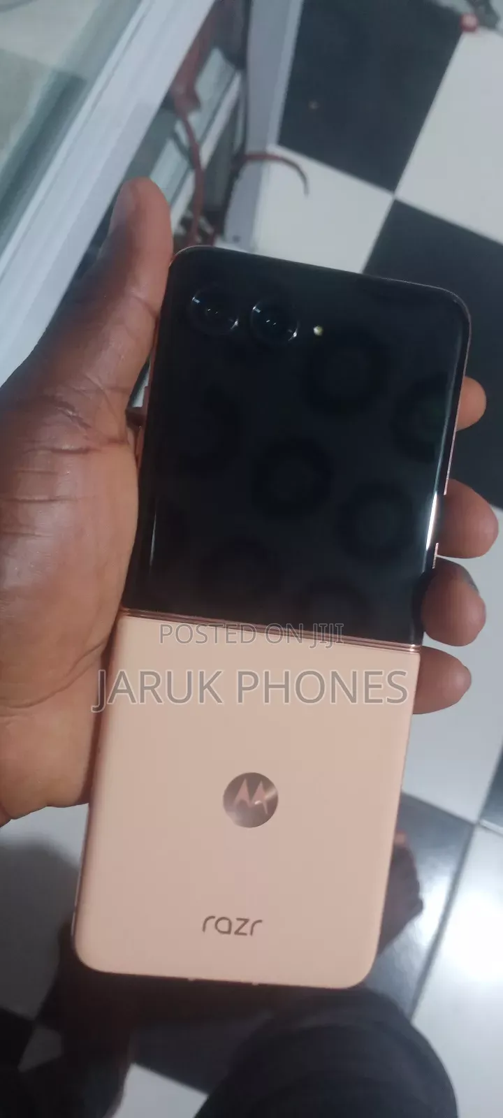 New Motorola Razr 5G 256 GB Gold