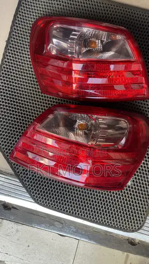 Nissan Rogue Taillight 2007,2008,2009,2010,2011,2012,2013
