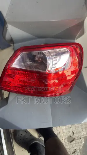 Nissan Rogue Taillight 2007,2008,2009,2010,2011,2012,2013
