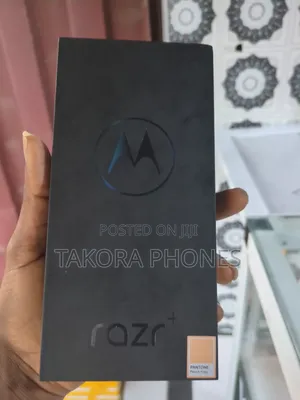 New Motorola Razr 5G 256 GB Black
