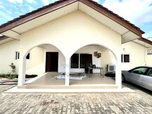 3bdrm House in Manet Court Estate, Airport Residential Area for rent