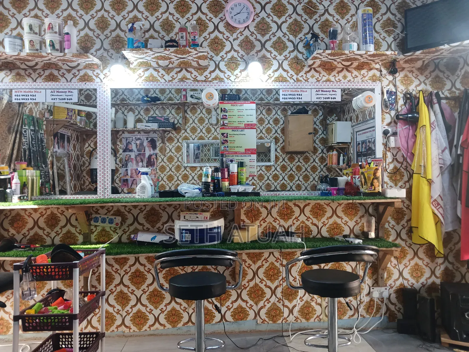 Unisex Salon for Rent