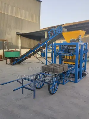 Q4 -24 Semi Automatic Blocks Moulding Machine