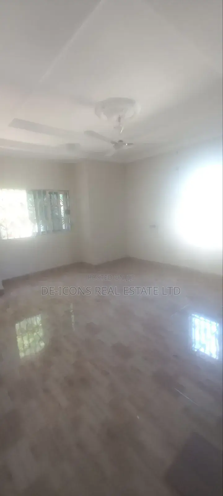 3bdrm Mansion in De-Icons Real Estate, Awutu Senya East Municipal