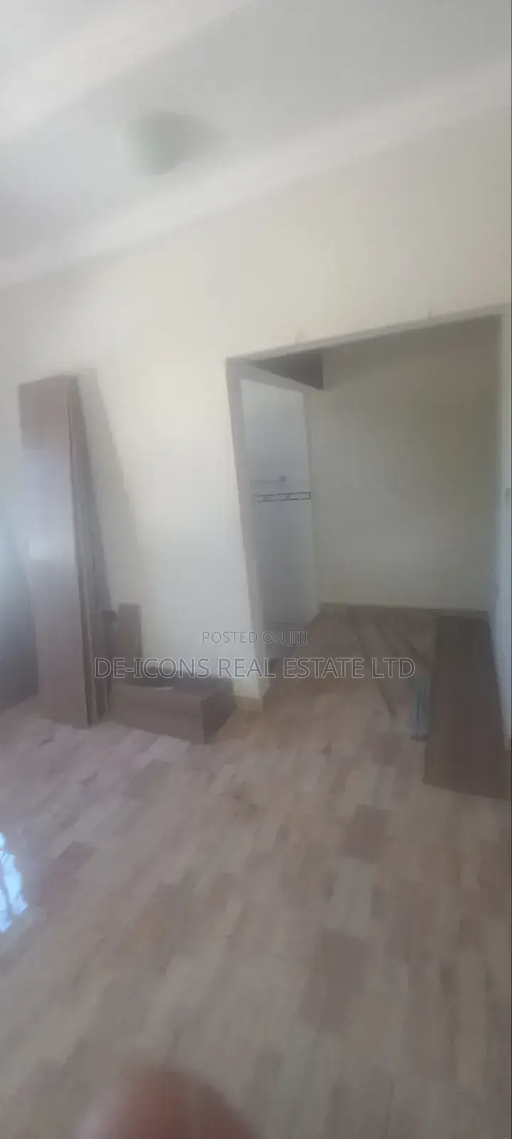 3bdrm Mansion in De-Icons Real Estate, Awutu Senya East Municipal